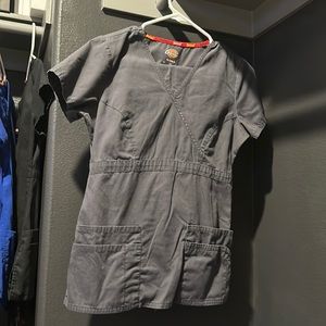 GRAY DICKIES SCRUB SET